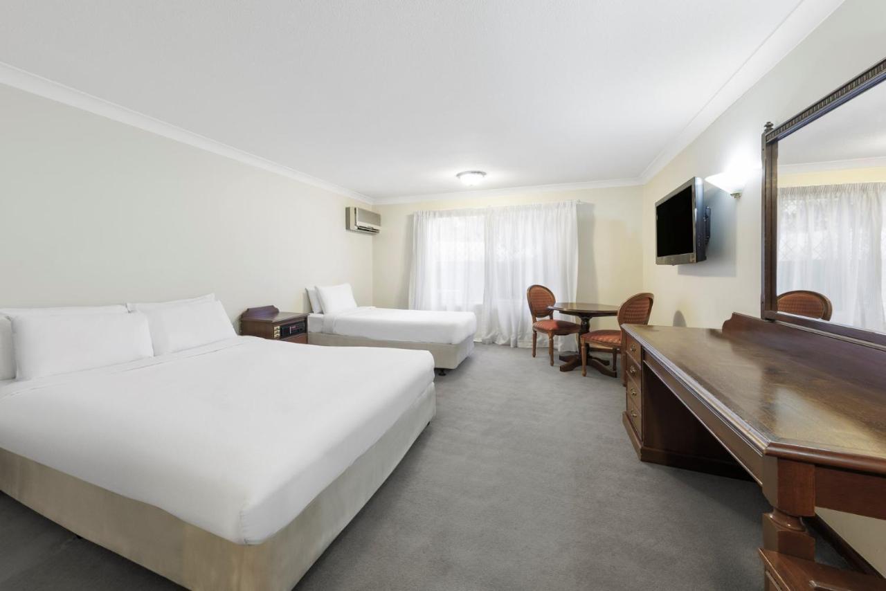 Elizabethan Lodge Melbourne Exterior photo